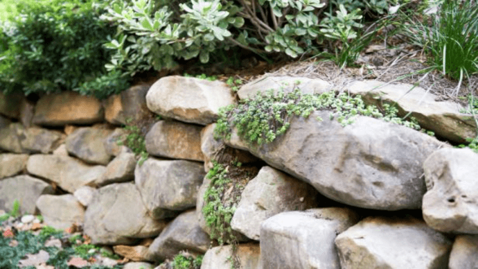 Как построить поддерживающую стену из натурального камня 1 | Дока-Мастер