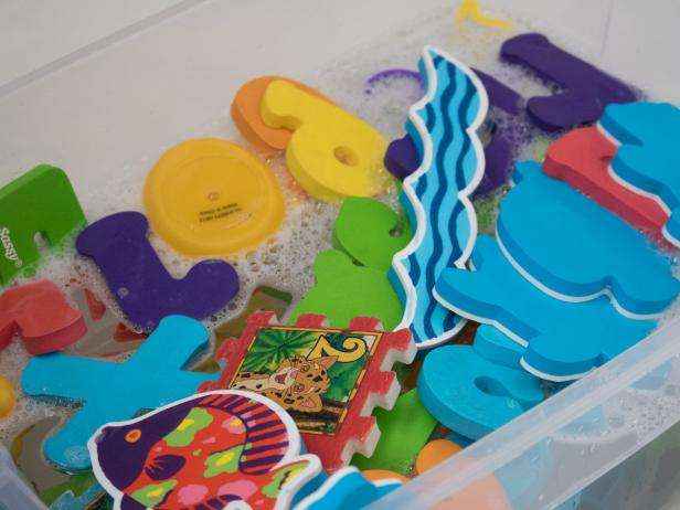 Легкий и натуральный способ чистки детских игрушек для купания 9 | Дока-Мастер