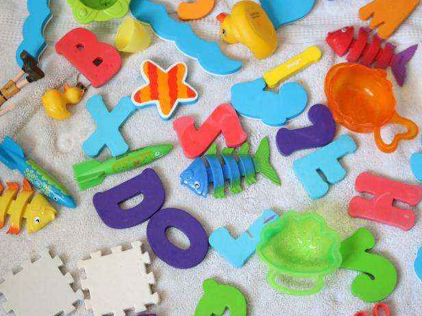 Легкий и натуральный способ чистки детских игрушек для купания 11 | Дока-Мастер