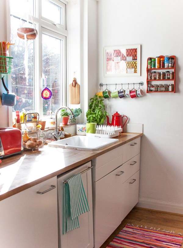 35 идей дизайна для маленькой кухни 27 | Дока-Мастер