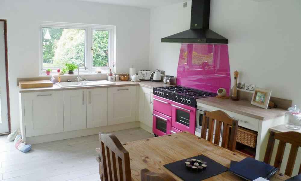 20 идей кухонь в розовом цвете 36 | Дока-Мастер