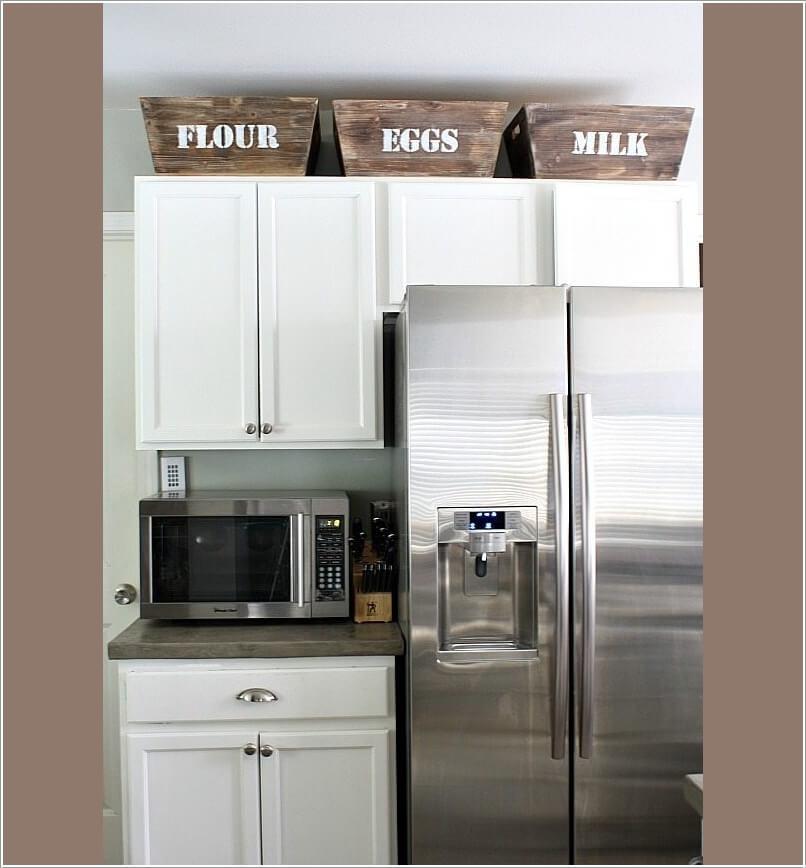 10 способов использования пространства над кухонными шкафами 5 | Дока-Мастер