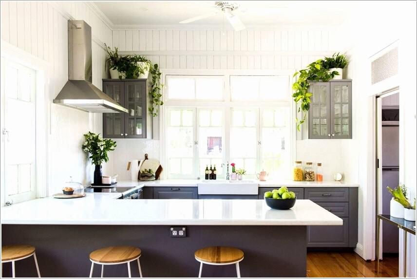 10 способов использования пространства над кухонными шкафами 9 | Дока-Мастер