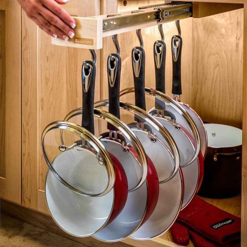 Как хранить сковороды с кастрюлями не занимая полезное пространство 9 | Дока-Мастер